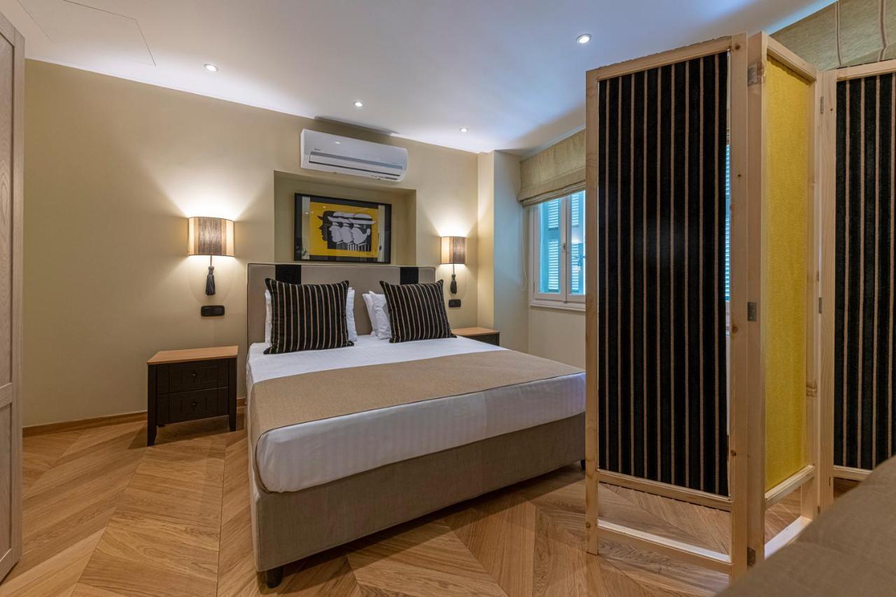 Ipelhome - Plaka Boutique Apartments Athen Exterior foto