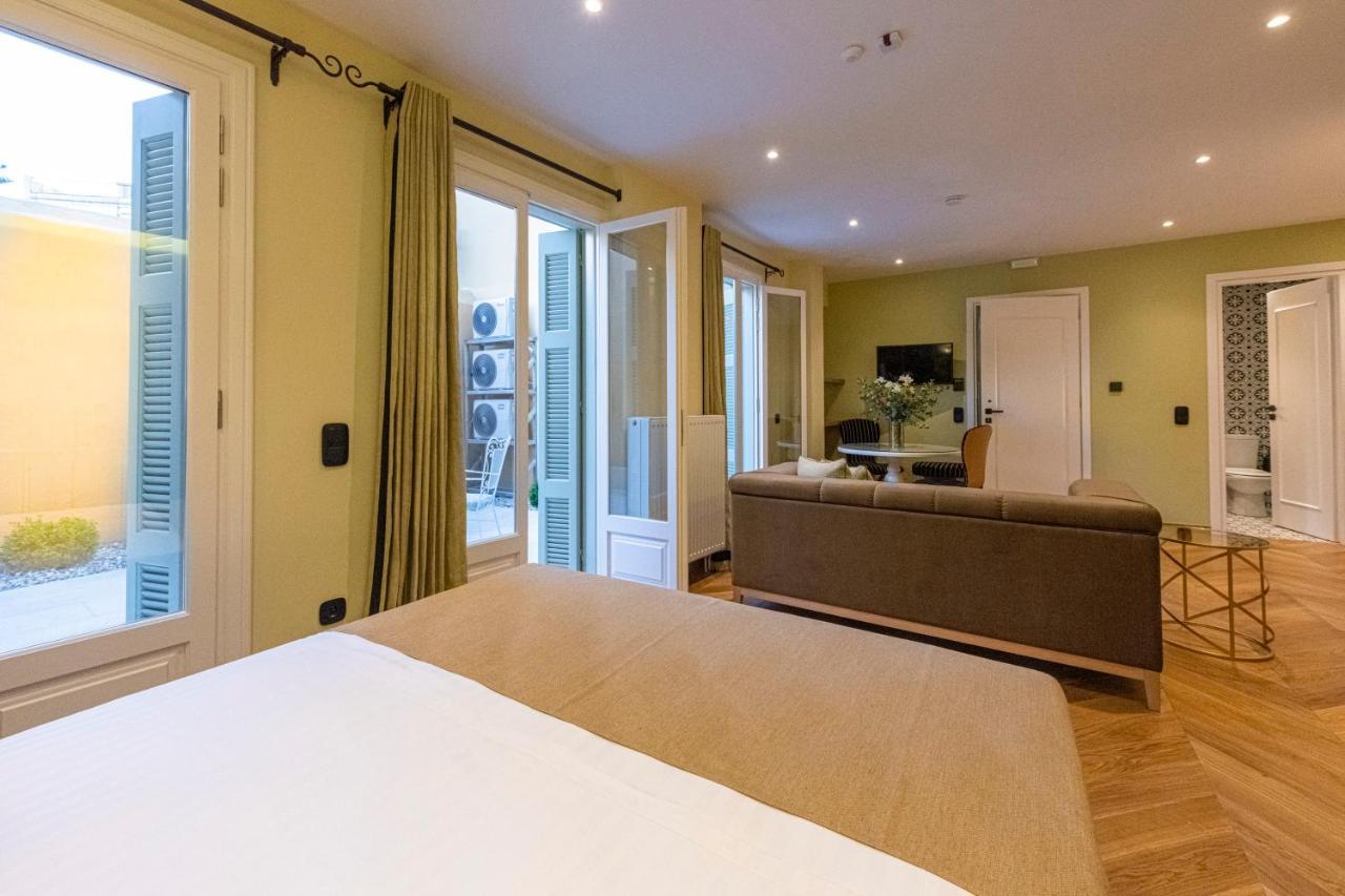 Ipelhome - Plaka Boutique Apartments Athen Exterior foto