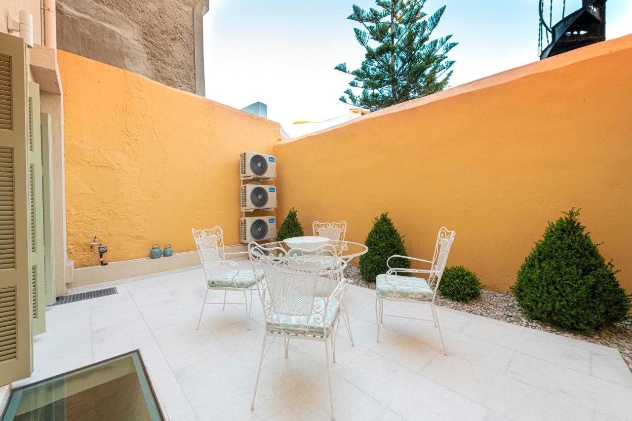 Ipelhome - Plaka Boutique Apartments Athen Exterior foto